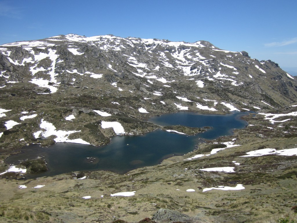 Photo: Ross Thompson: Lake Albina.