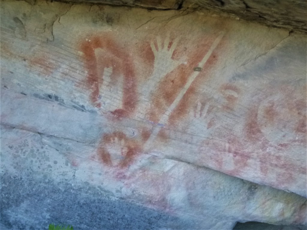 The Tombs: Digging stick or shaft of spear stencil