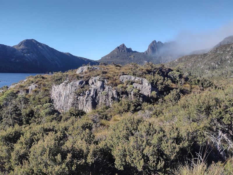 quartzite ridge on the shores of Dove Lake.