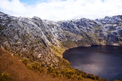 Crater Lake on a clear day. Cradle Mountain National Park. Tasmania.